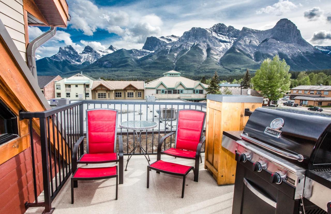 The Lookout - Top Floor Corner Unit With Stunning Views Villa Canmore Luaran gambar